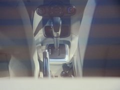 2013款 三厢 1.5L 自动 旗舰型