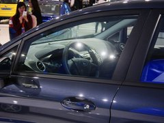 2013款 三厢 1.5L 自动 旗舰型