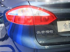 2013款 三厢 1.5L 自动 旗舰型