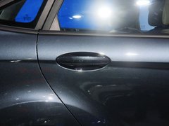 2013款 三厢 1.5L 自动 旗舰型