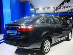 2013款 三厢 1.5L 自动 旗舰型