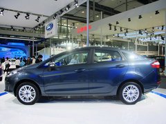 2013款 三厢 1.5L 自动 旗舰型