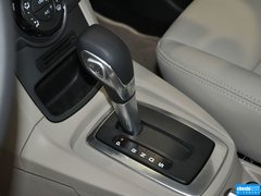 2013款 三厢 1.5L 自动 旗舰型