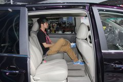2013款 2.4L 手动 尊贵型 7座