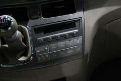 2013款 2.4L 手动 尊贵型 7座