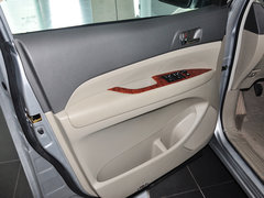 2013款 2.4L 手动 尊贵型 7座