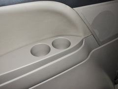 2013款 2.4L 手动 尊贵型 7座