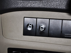 2013款 2.4L 手动 尊贵型 7座