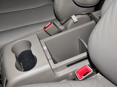 2013款 2.4L 手动 尊贵型 7座