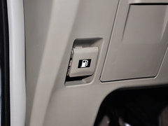 2013款 2.4L 手动 尊贵型 7座