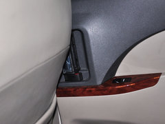 2013款 2.4L 手动 尊贵型 7座