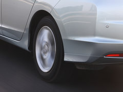 2013款 1.3L 基本型
