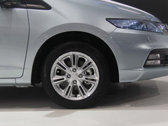 2013款 1.3L 基本型