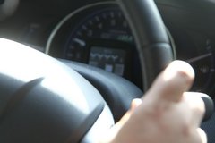 2013款 1.3L 基本型