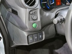 2013款 1.3L 基本型
