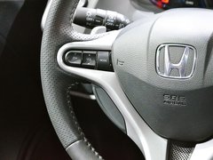 2013款 1.3L 基本型