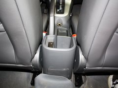 2013款 1.6L SL 自动 天地版
