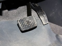 2013款 1.6L SL 自动 天地版