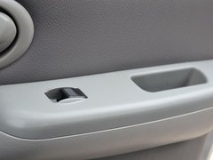 2011款 1.0L 手动 标准型LF465Q5