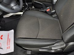 2013款 2.0 手动 两驱舒适版 5座