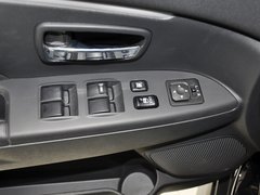 2013款 2.0 手动 两驱舒适版 5座