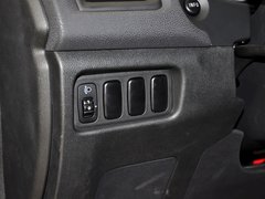 2013款 2.0 手动 两驱舒适版 5座