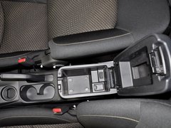 2013款 2.0 手动 两驱舒适版 5座