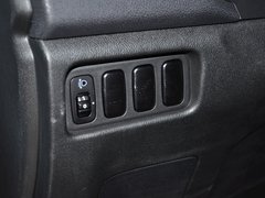 2013款 2.0 手动 两驱舒适版 5座