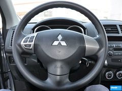 2013款 2.0 手动 两驱舒适版 5座