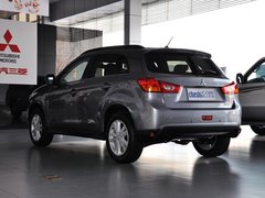 2013款 2.0 CVT 四驱尊贵版 5座