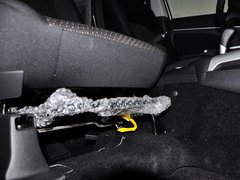 2013款 2.0 CVT 四驱尊贵版 5座
