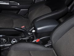 2013款 2.0 CVT 四驱尊贵版 5座