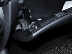 2013款 2.0 CVT 四驱尊贵版 5座