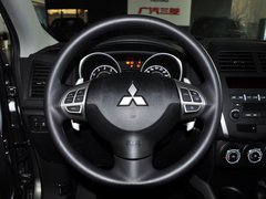 2013款 2.0 CVT 四驱尊贵版 5座