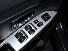 2013款 2.0 CVT 四驱尊贵版 5座