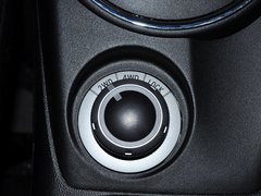 2013款 2.0 CVT 四驱尊贵版 5座