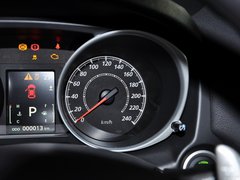2013款 2.0 CVT 四驱尊贵版 5座