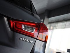 2013款 2.0 CVT 四驱尊贵版 5座