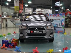 2013款 2.0 CVT 四驱尊贵版 5座