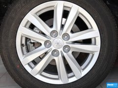 2013款 2.0 CVT 四驱尊贵版 5座