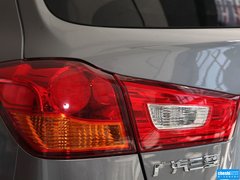 2013款 2.0 CVT 四驱尊贵版 5座