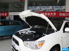 2013款 2.0 CVT 四驱尊贵版 5座