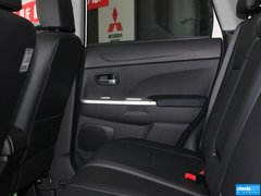 2013款 2.0 CVT 四驱尊贵版 5座