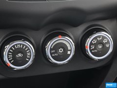 2013款 2.0 CVT 四驱尊贵版 5座