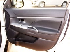 2013款 2.0 CVT 四驱旗舰版 5座