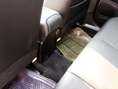 2013款 2.0 CVT 四驱旗舰版 5座