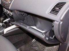 2013款 2.0 CVT 四驱旗舰版 5座