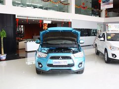 2013款 2.0 CVT 四驱旗舰版 5座