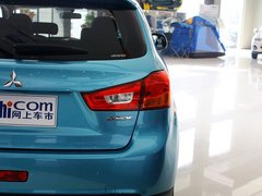 2013款 2.0 CVT 四驱旗舰版 5座