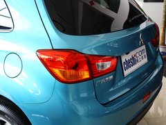 2013款 2.0 CVT 四驱旗舰版 5座